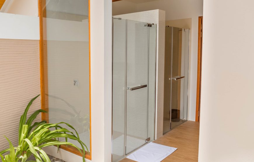 BEACH VILLA WITH POOL