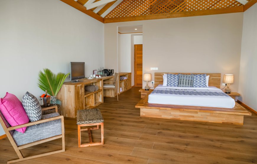 BEACH VILLA WITH POOL