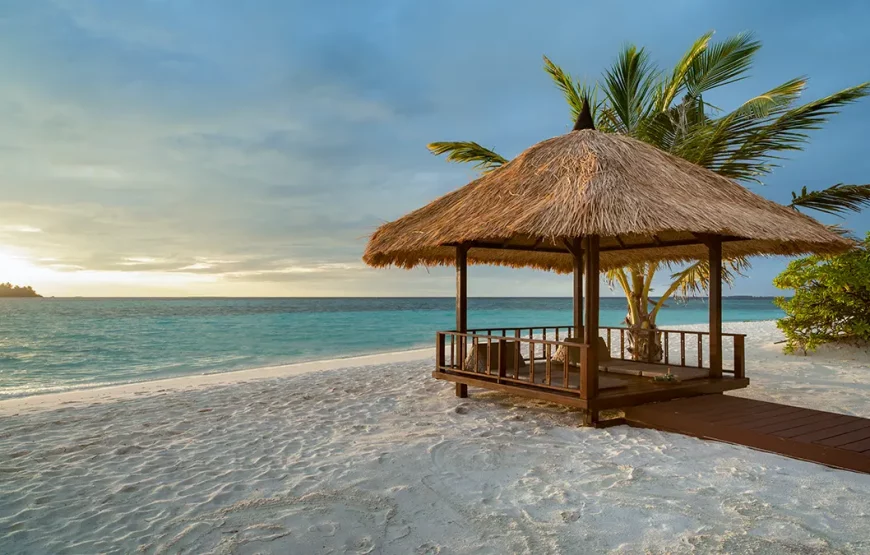 Grand Beachfront Pool Villa