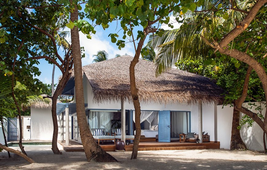 SUNSET BEACH VILLA WITH POOL