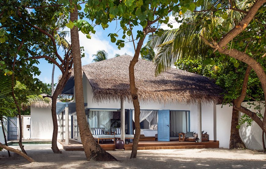BEACH VILLA WITH POOL