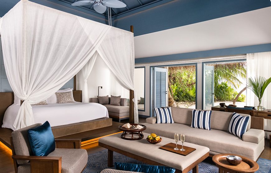 SUNSET BEACH VILLA WITH POOL