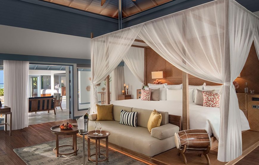 BEACH RESIDENCE WITH POOL