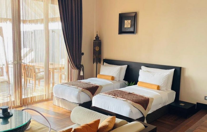 SUNSET FAMILY LAGOON SUITE