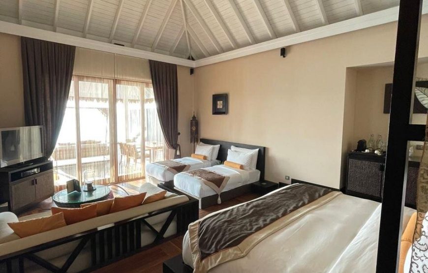 SUNSET FAMILY LAGOON SUITE