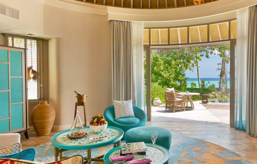 BEACH RESIDENCE WITH PRIVATE POOL