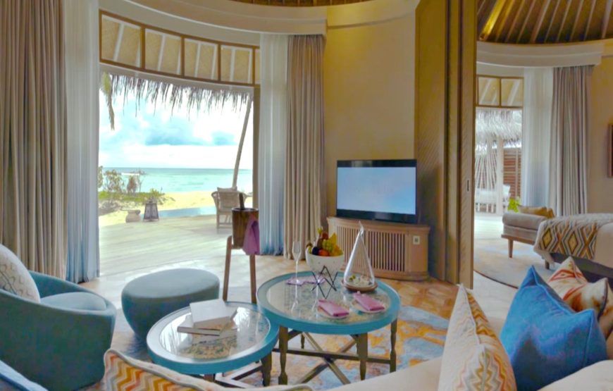 BEACH HOUSE WITH PRIVATE POOL