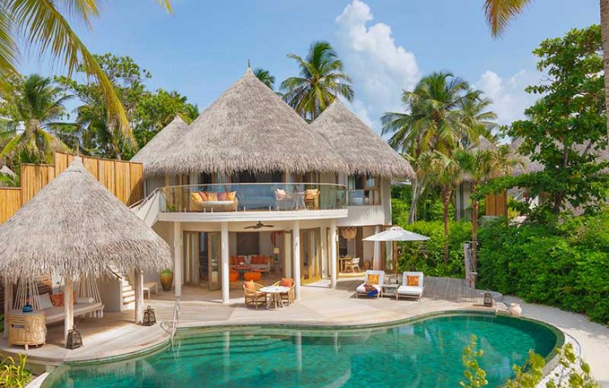 BEACH RESIDENCE WITH PRIVATE POOL