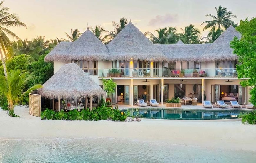 THE NAUTILUS MANSION WITH PRIVATE POOL