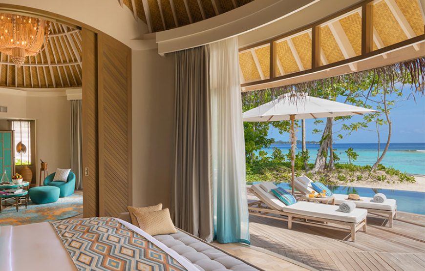 BEACH HOUSE WITH PRIVATE POOL