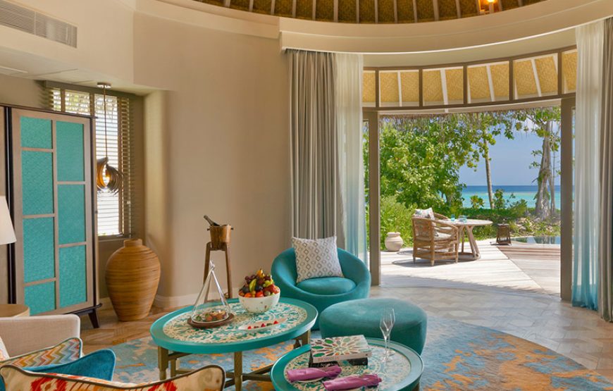 BEACH HOUSE WITH PRIVATE POOL