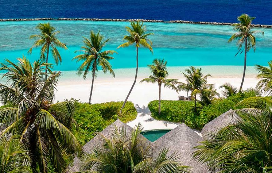 BEACH HOUSE WITH PRIVATE POOL